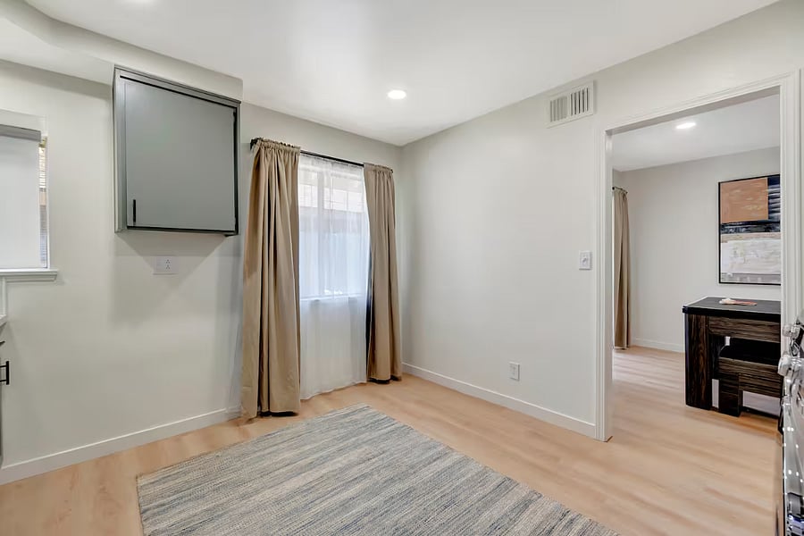 Furnished Finder property 883522_1 photo 16