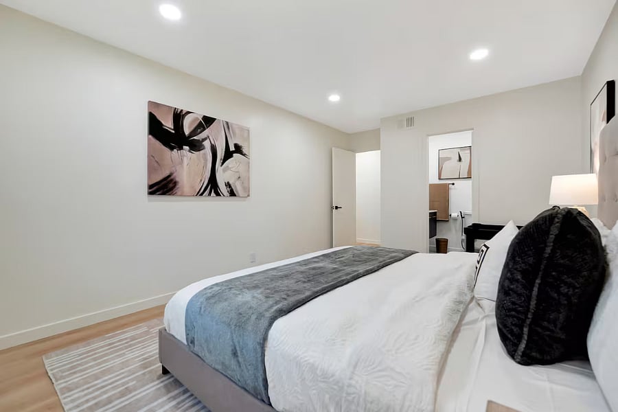 Furnished Finder property 883522_1 photo 28