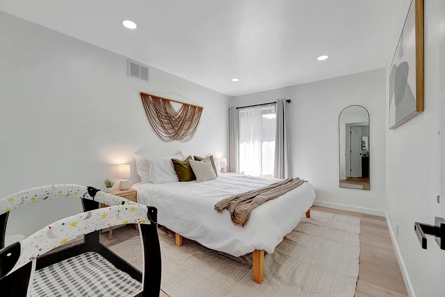 Furnished Finder property 883524_1 photo 17