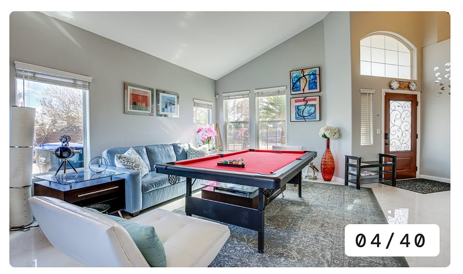 Sleek pool tabel- easily movable. Comfortable let-out couch. Ideal for game rooms or cozy gatherings.
