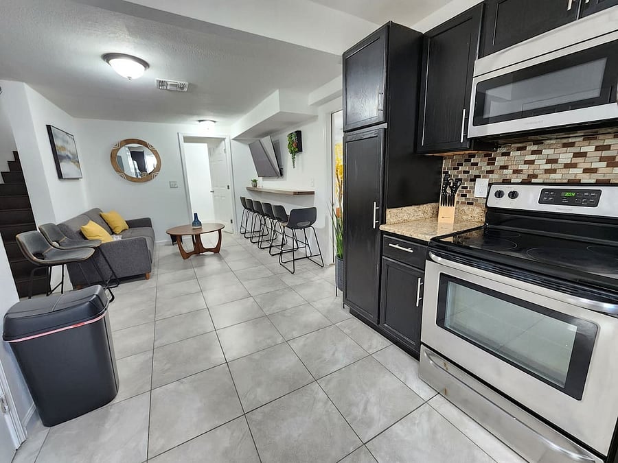 Furnished Finder property 883613_2 photo 16