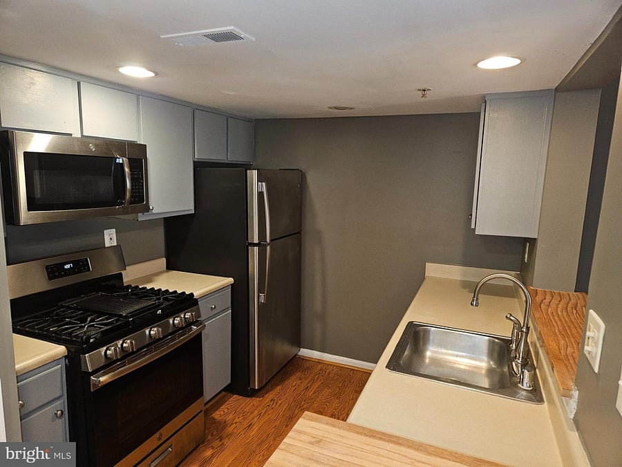 Furnished Finder property 883694_1 photo 3