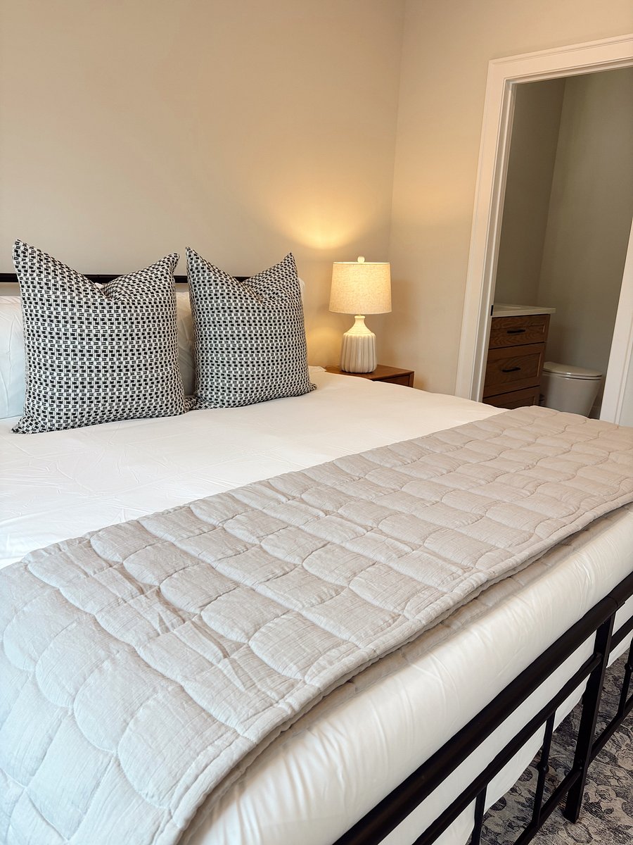 Furnished Finder property 883763_1 photo 13
