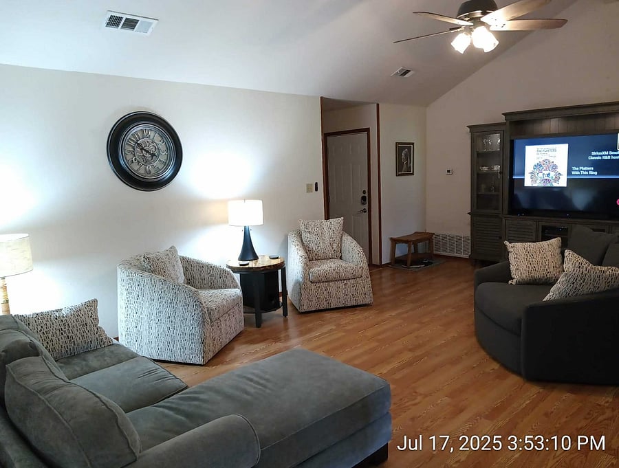 Furnished Finder property 883858_1 photo 5