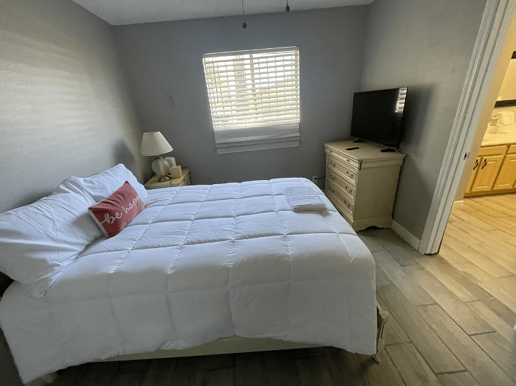 Furnished Finder property 883896_1 photo 11