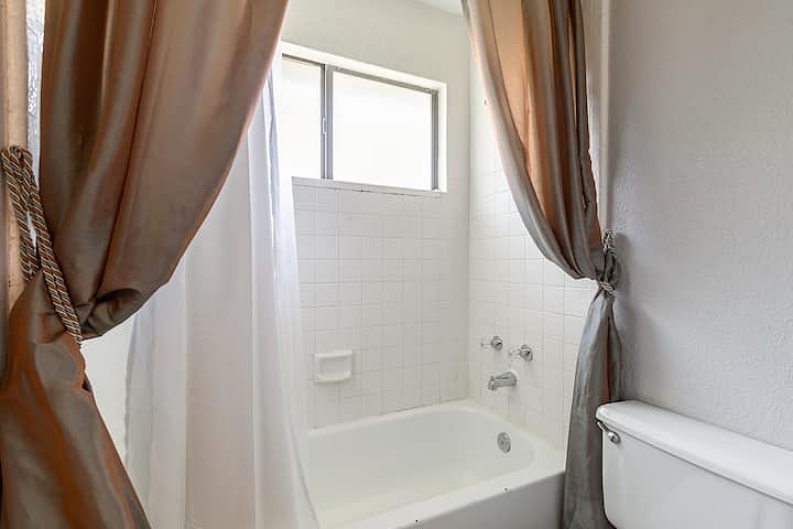 Furnished Finder property 883924_1 photo 4