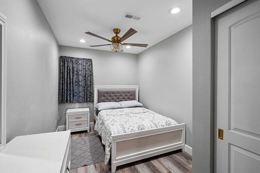 Furnished Finder property 883965_1 photo 17