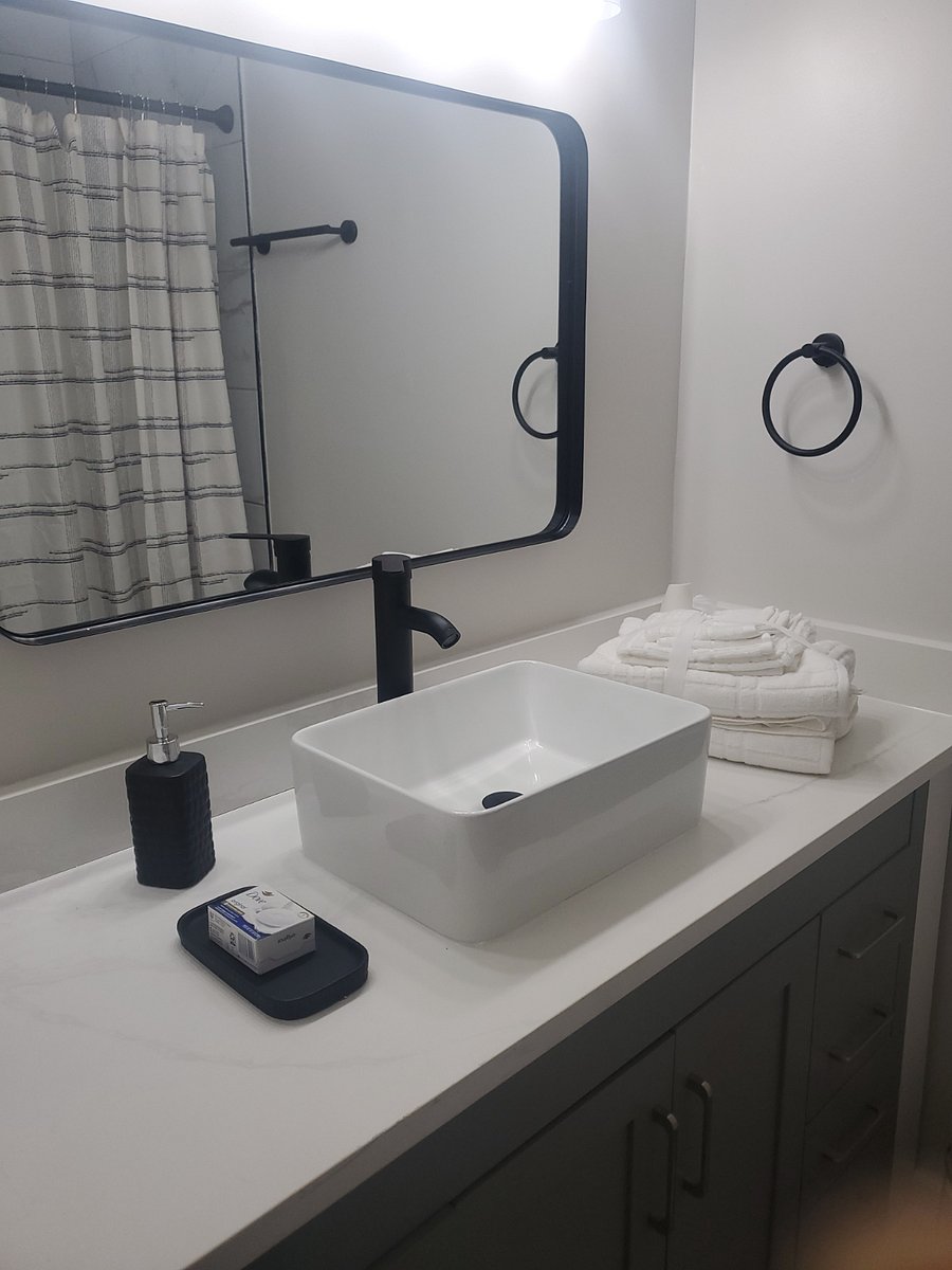 Ensuite bathroom sink area