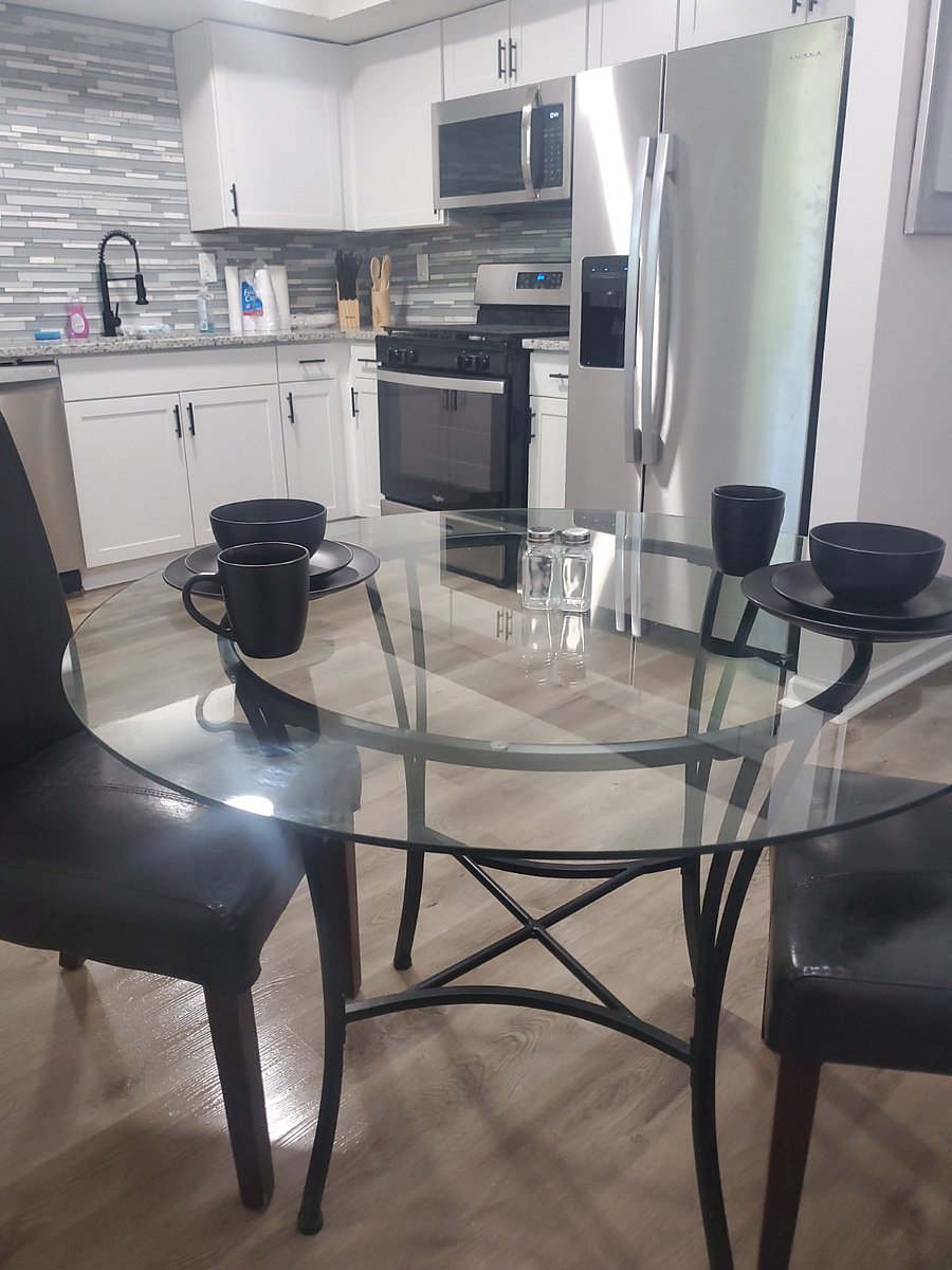 Eating area in kitchen