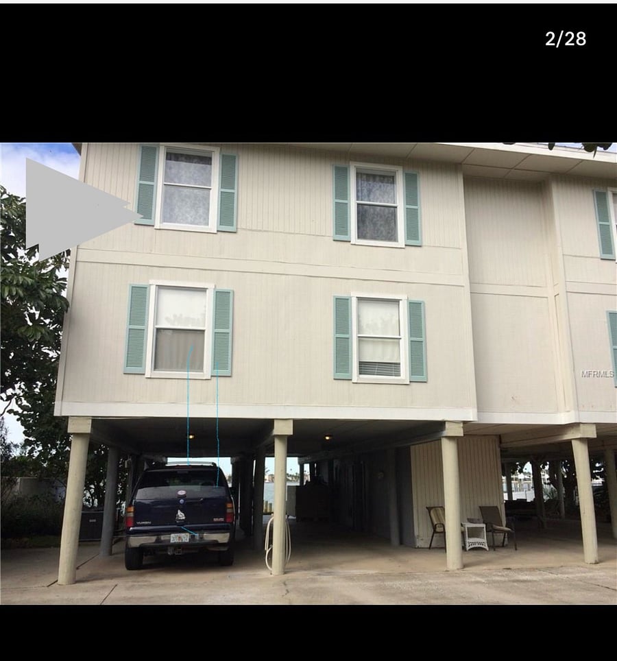 Top floor 2B/B WORTH the trip up the stairs!