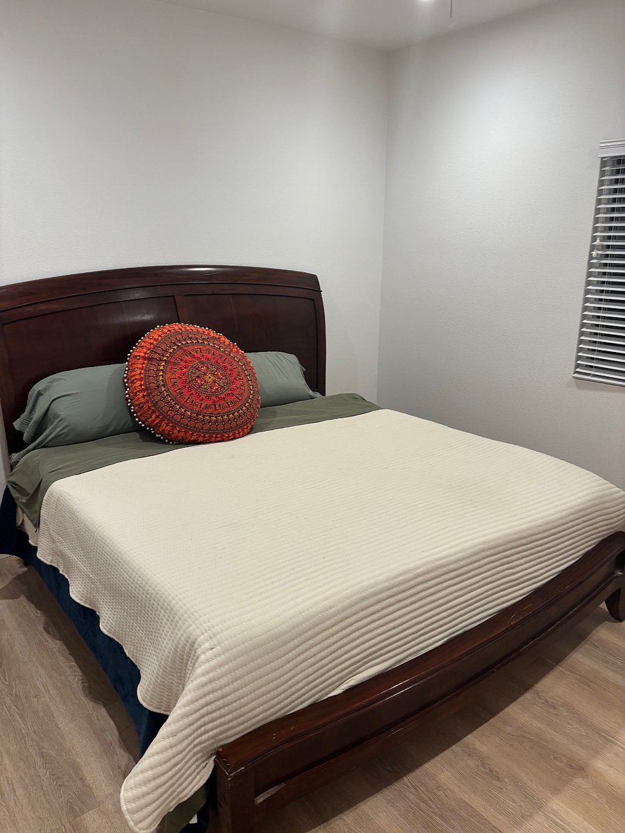 Furnished Finder property 884001_1 photo 6