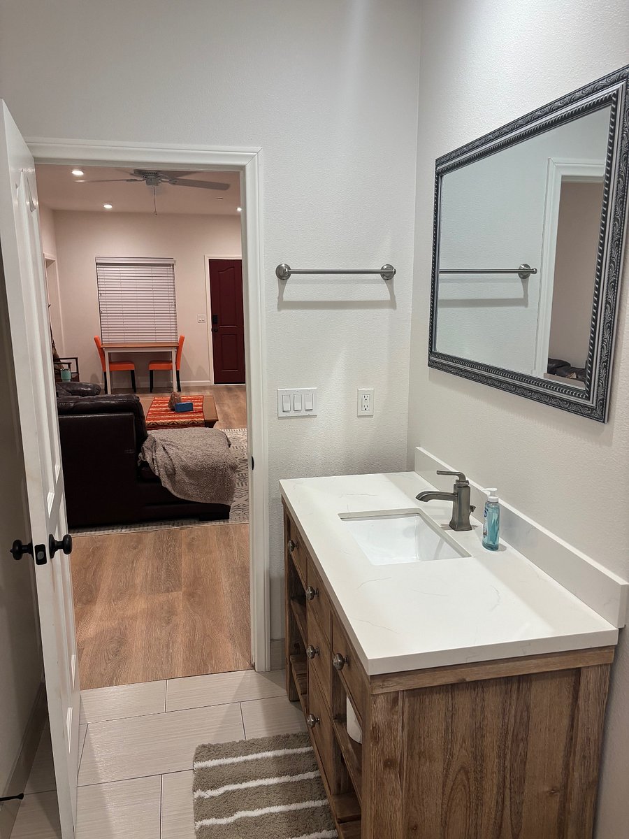 Furnished Finder property 884001_1 photo 5