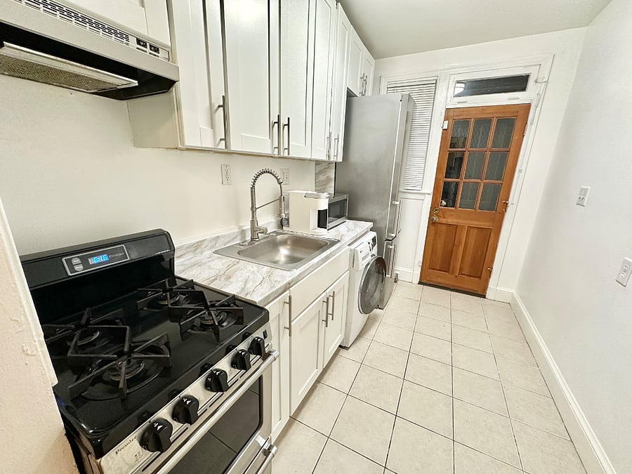 Furnished Finder property 884039_1 photo 5