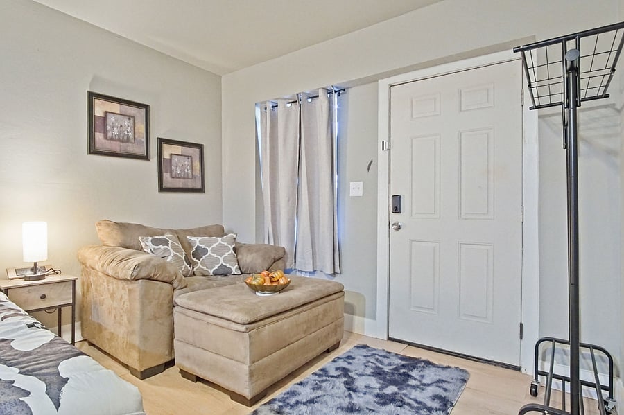 Furnished Finder property 884040_1 photo 3