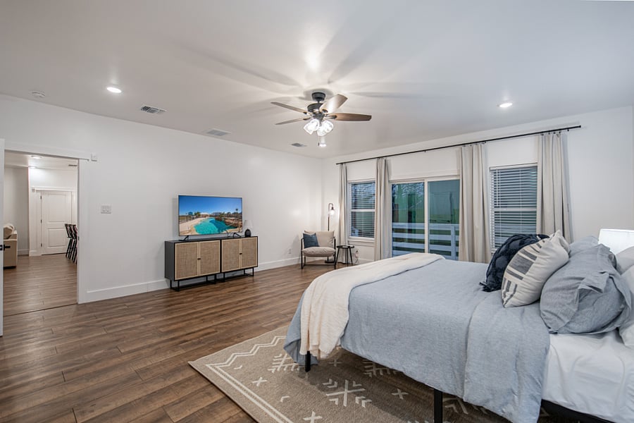 Luxury hybrid memory foam mattress and 100% cotton linens are provided along with plenty of extra pillows and blankets. Included is a 55" Samsung UHD Smart TV with Netflix, Hulu, and other stremaing services.