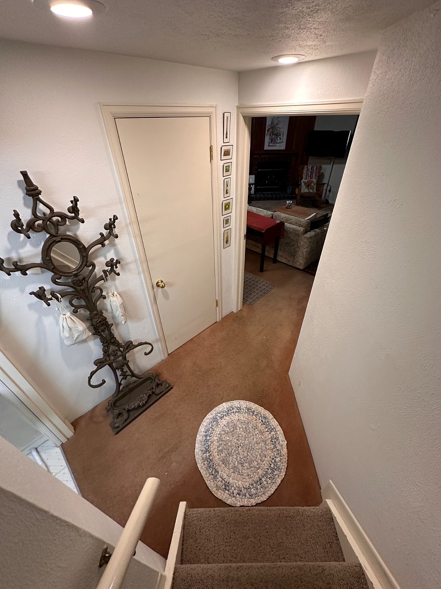 entrance to apartment