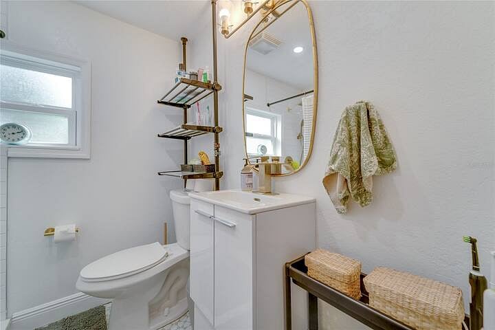 Furnished Finder property 884270_1 photo 3