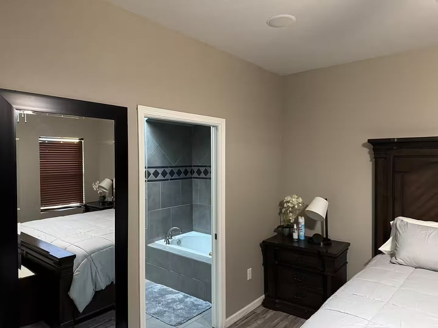 Furnished Finder property 884280_1 photo 8