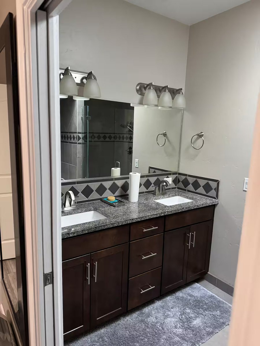 Furnished Finder property 884280_1 photo 16