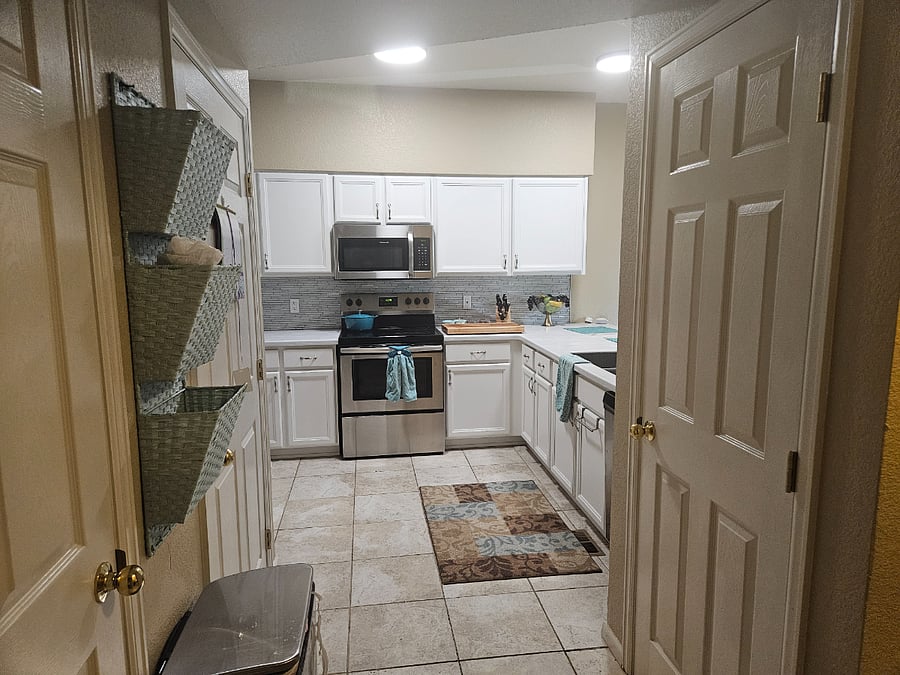 Furnished Finder property 884351_1 photo 6