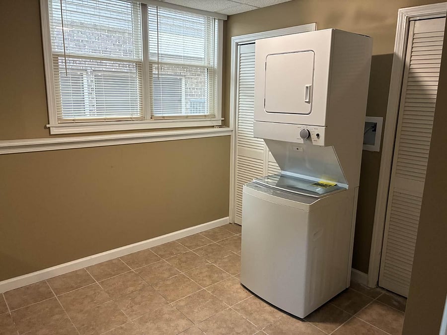 Furnished Finder property 884402_1 photo 17