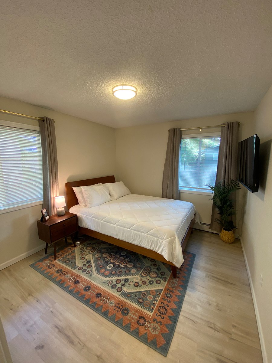 Upstairs Bedroom 2