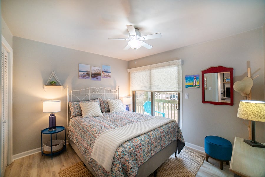 Second BR QUEEN Bed with Balcony
