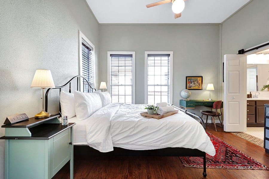 Bedroom 1 King