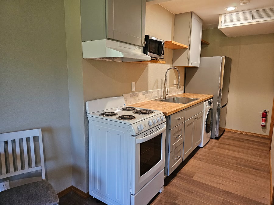 Furnished Finder property 884568_1 photo 3