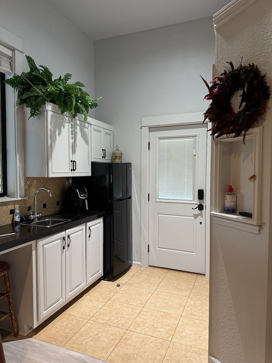 Furnished Finder property 884580_1 photo 5