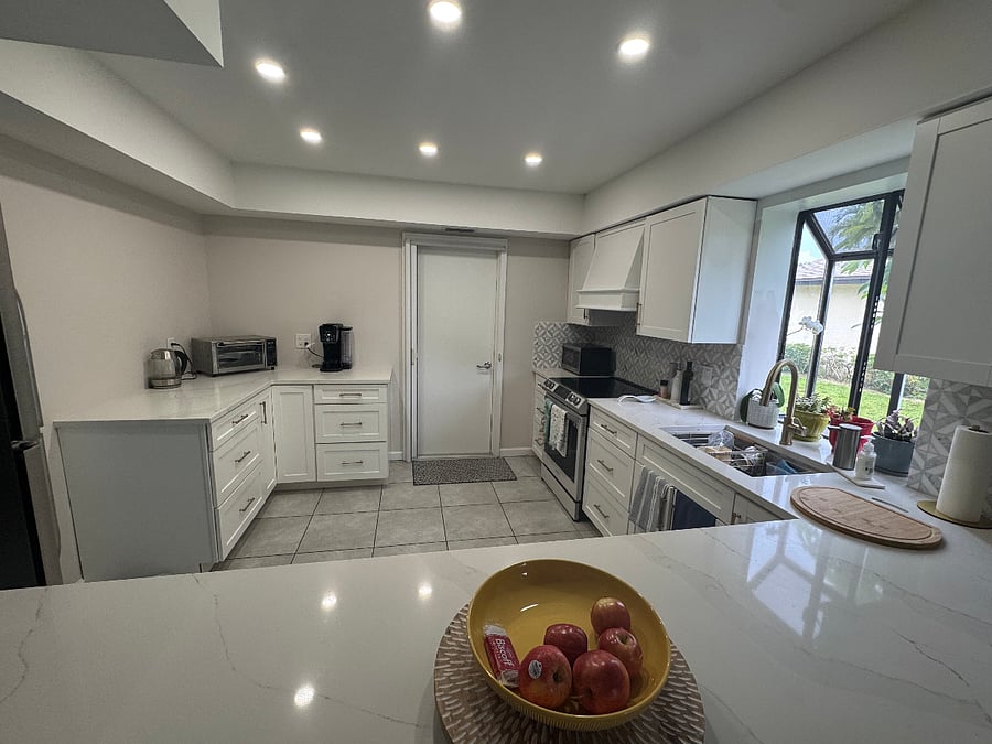 Furnished Finder property 884602_1 photo 9