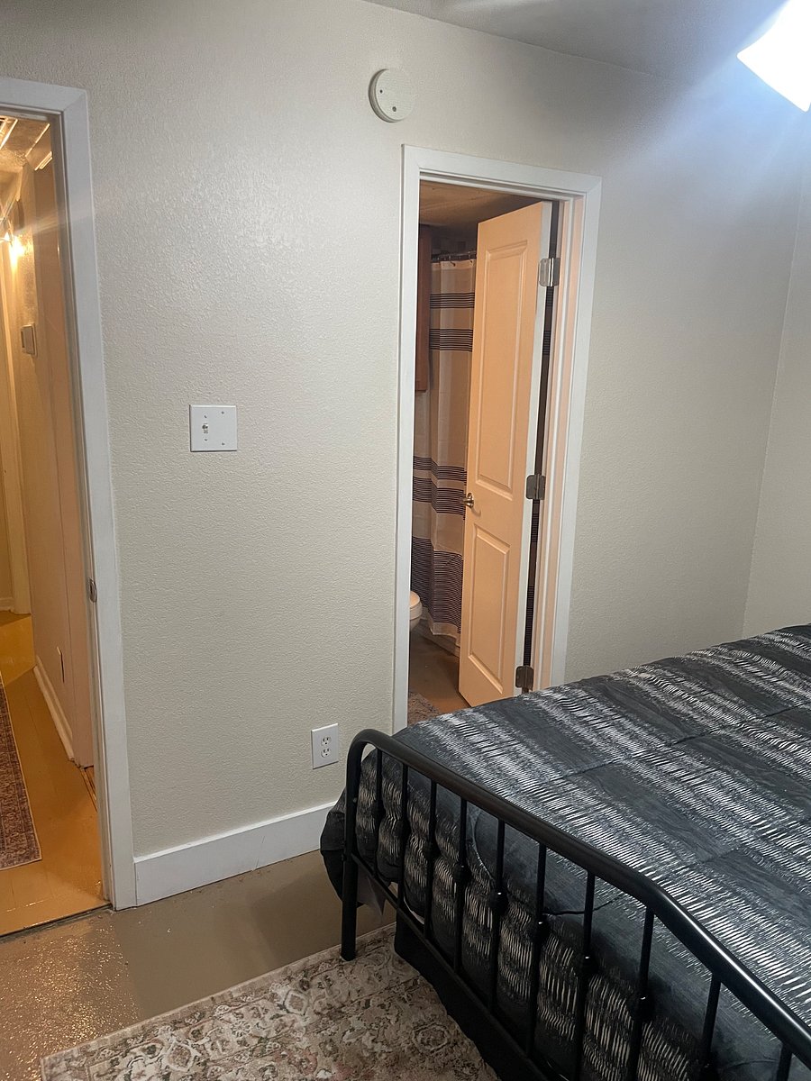 Furnished Finder property 884610_1 photo 16