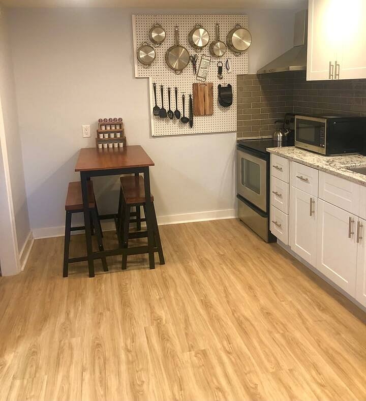 Dining Area/Stove/Microwave