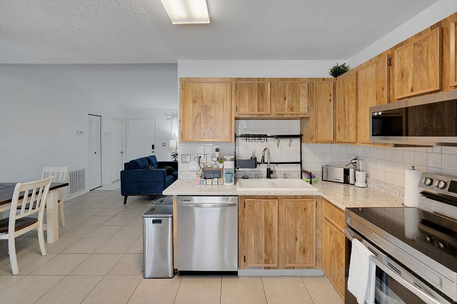 Furnished Finder property 884838_1 photo 10