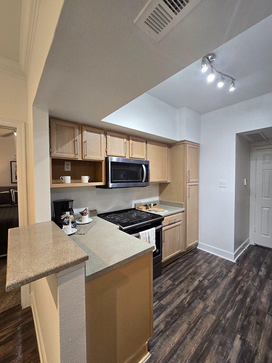 Furnished Finder property 884859_1 photo 3