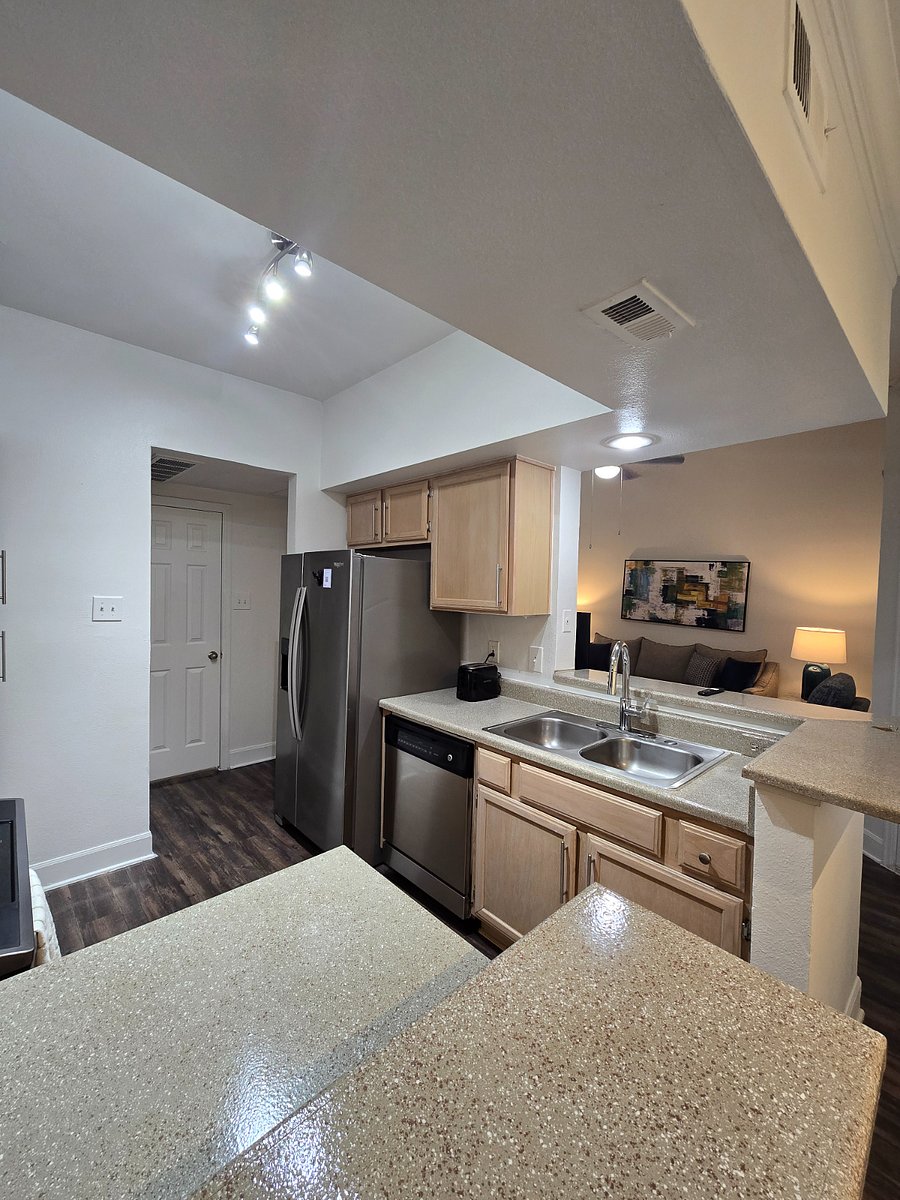Furnished Finder property 884859_1 photo 5