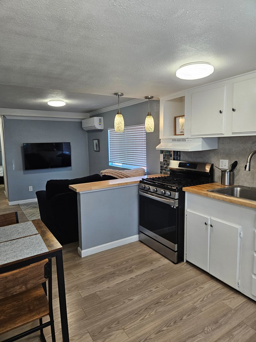 Furnished Finder property 884889_1 photo 6