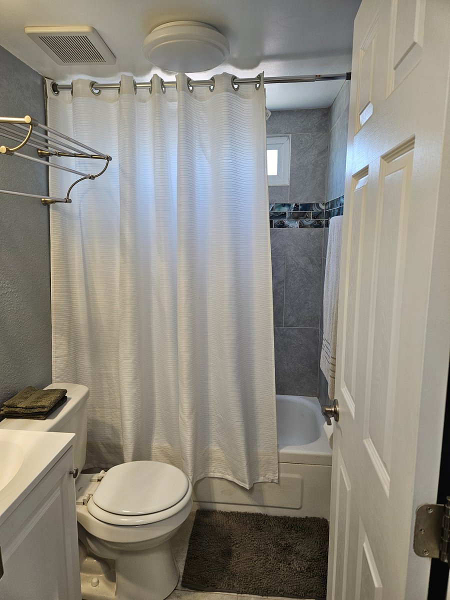 Furnished Finder property 884889_1 photo 10