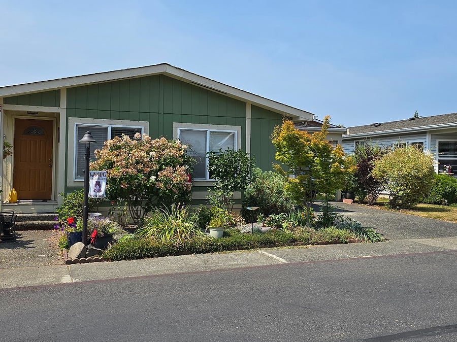 Beautifully maintained yard
