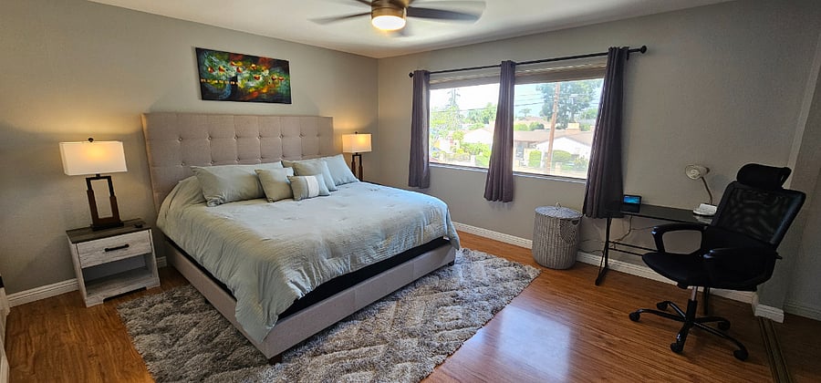 Bedroom 1 - King Bed