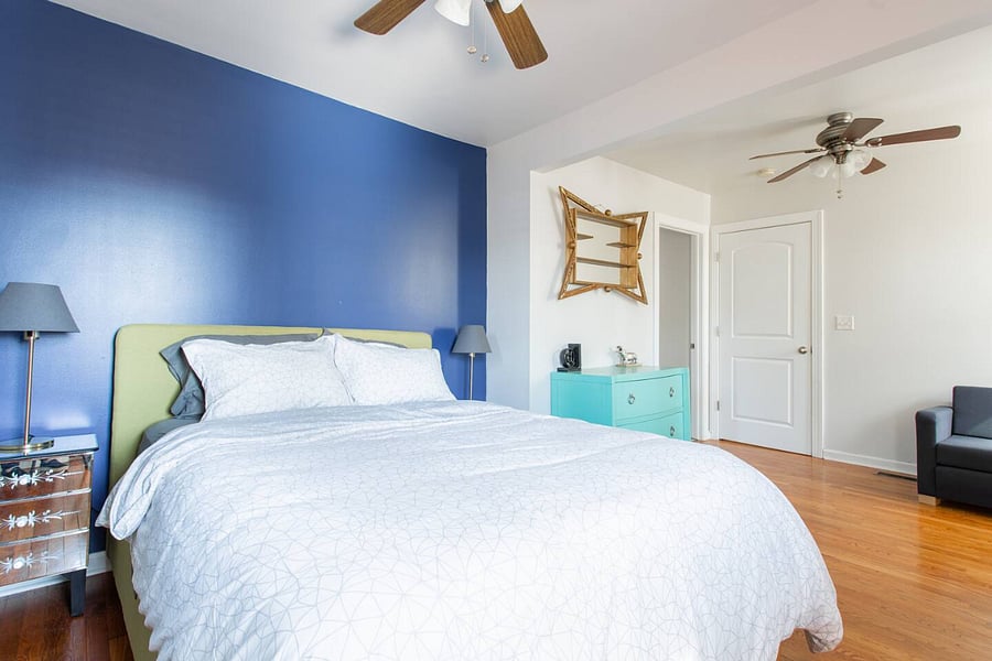 Bedroom 2 - Queen Bed 