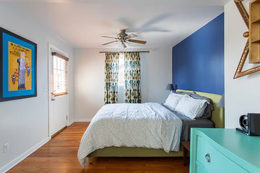 Bedroom 2 - Queen Bed
