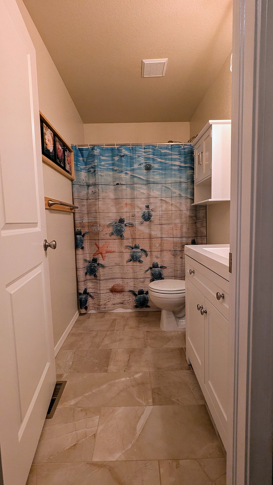 2nd floor Full Bath