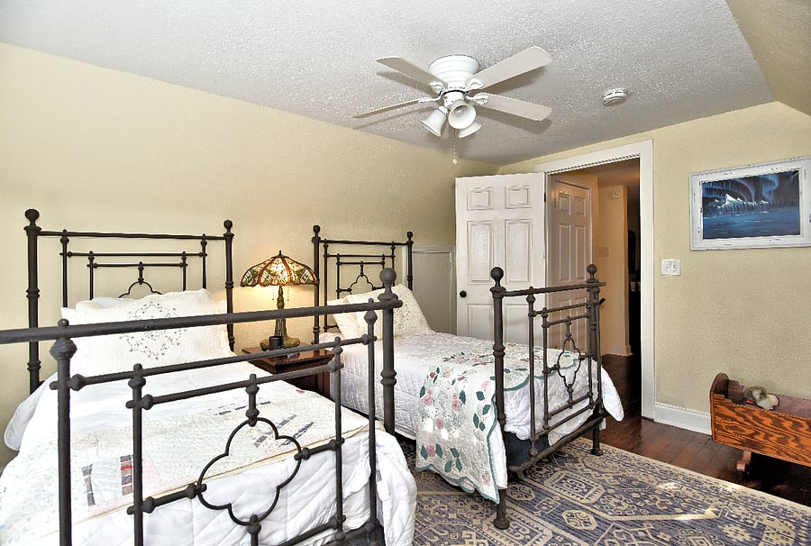 Twin Bedroom Upstairs