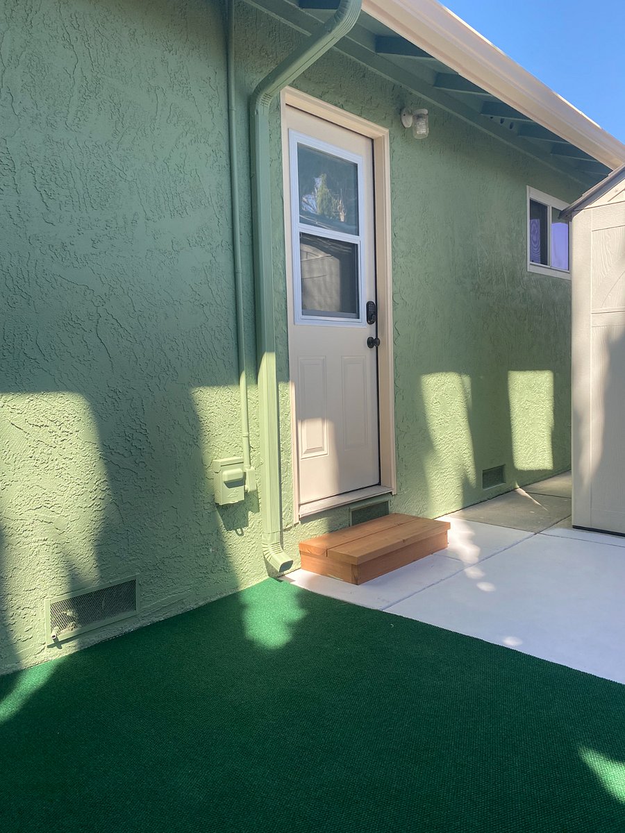 Entrance to bathroom from patio