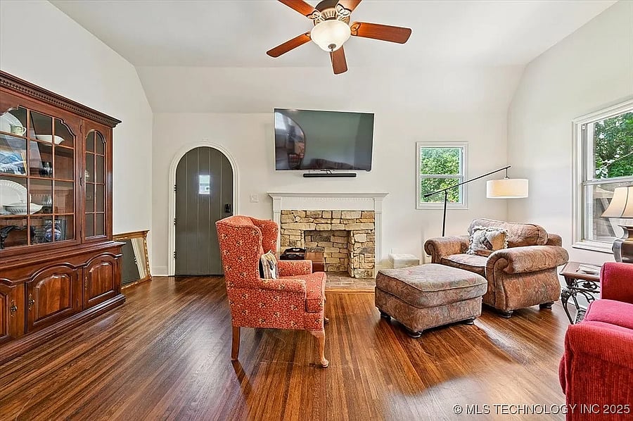Furnished Finder property 885019_1 photo 8