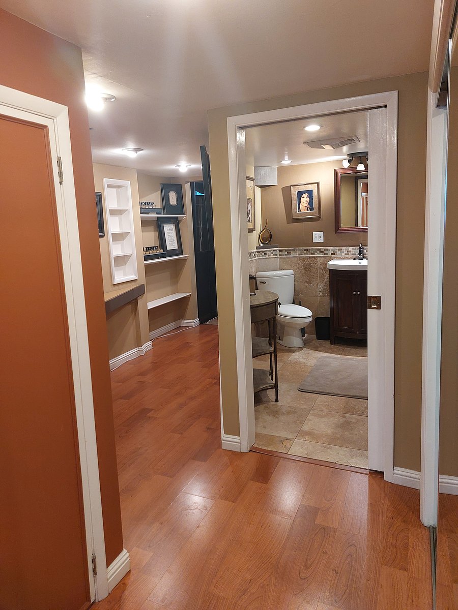 Furnished Finder property 885030_1 photo 18