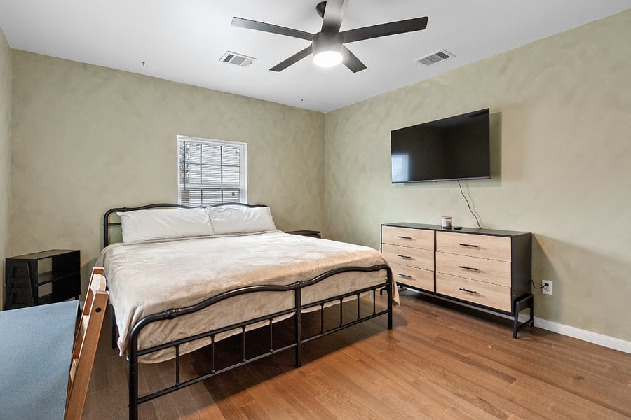 Furnished Finder property 885040_1 photo 17
