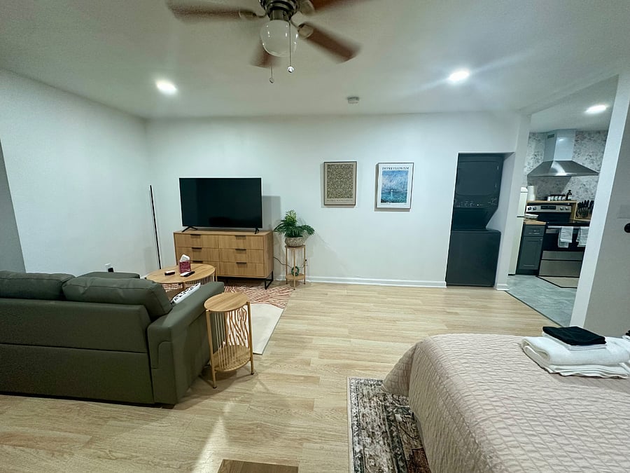Furnished Finder property 885040_2 photo 6