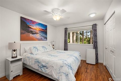 Primary Bedroom (1)
